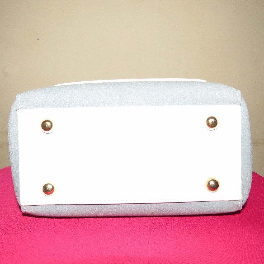 Light Blue Purse - Picture 3 of 9